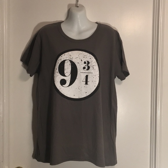 Harry Potter Track 9 3/4 t shirt women’s XL - Picture 1 of 6